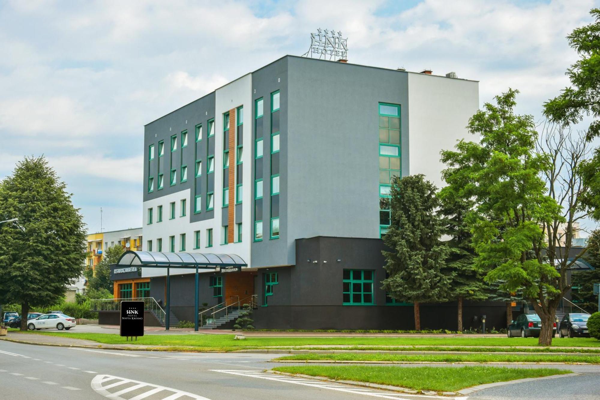Hotel Nafta Кросно Екстер'єр фото